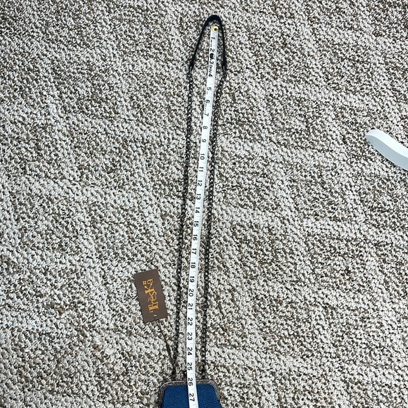 TRESKA KISS LOCK CROSSBODY TEXTURED BAG CHAIN BLUE BLACK - Picture 14 of 14